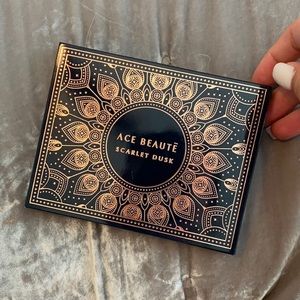 Ace Beautē Scarlet Dusk Palette